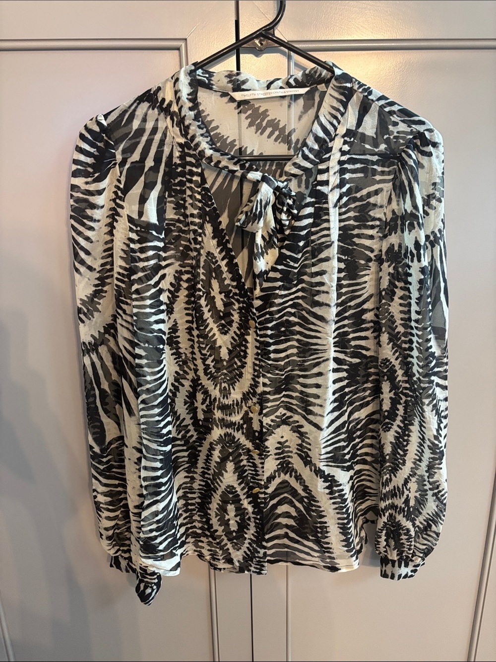 Twelfth Street by Cynthia Vincent Tie-Neck Zebra Print 100% Silk Blouse M